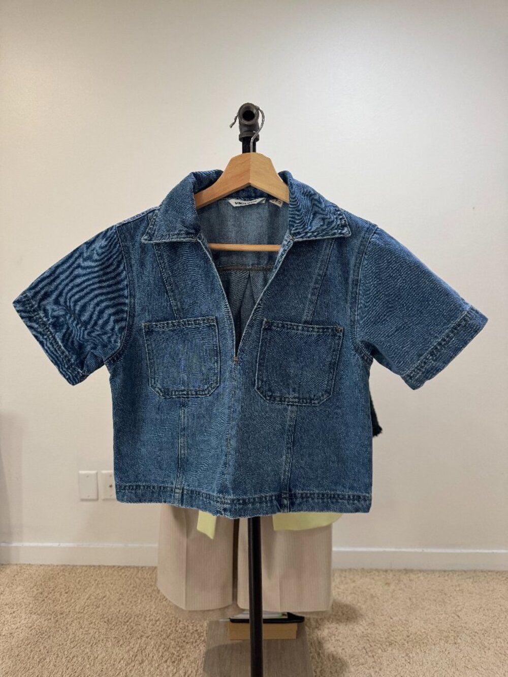 Vigoss Denim Cropped Vneck